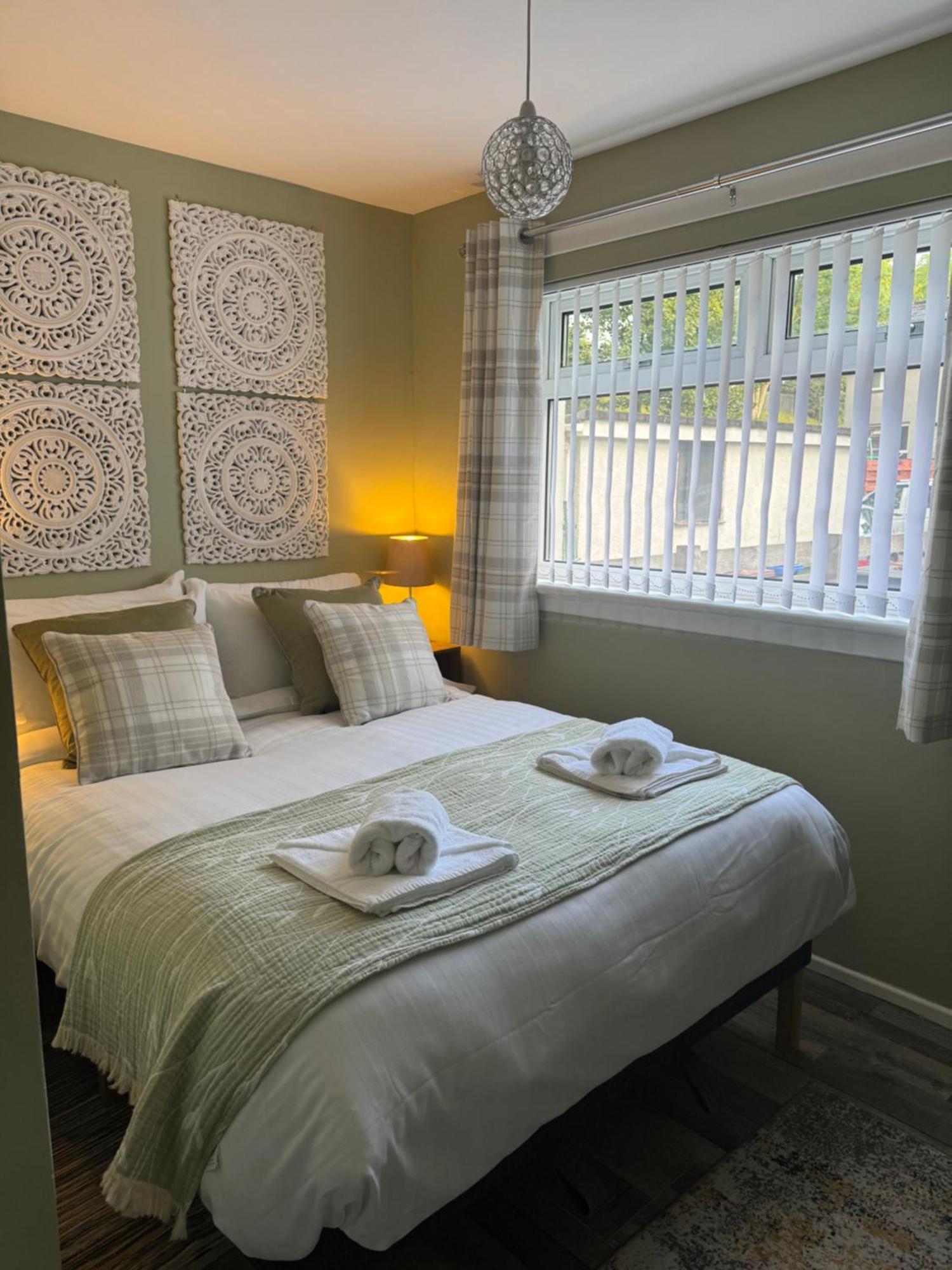 Loch Lomond Riverside Apartments B Balloch Extérieur photo