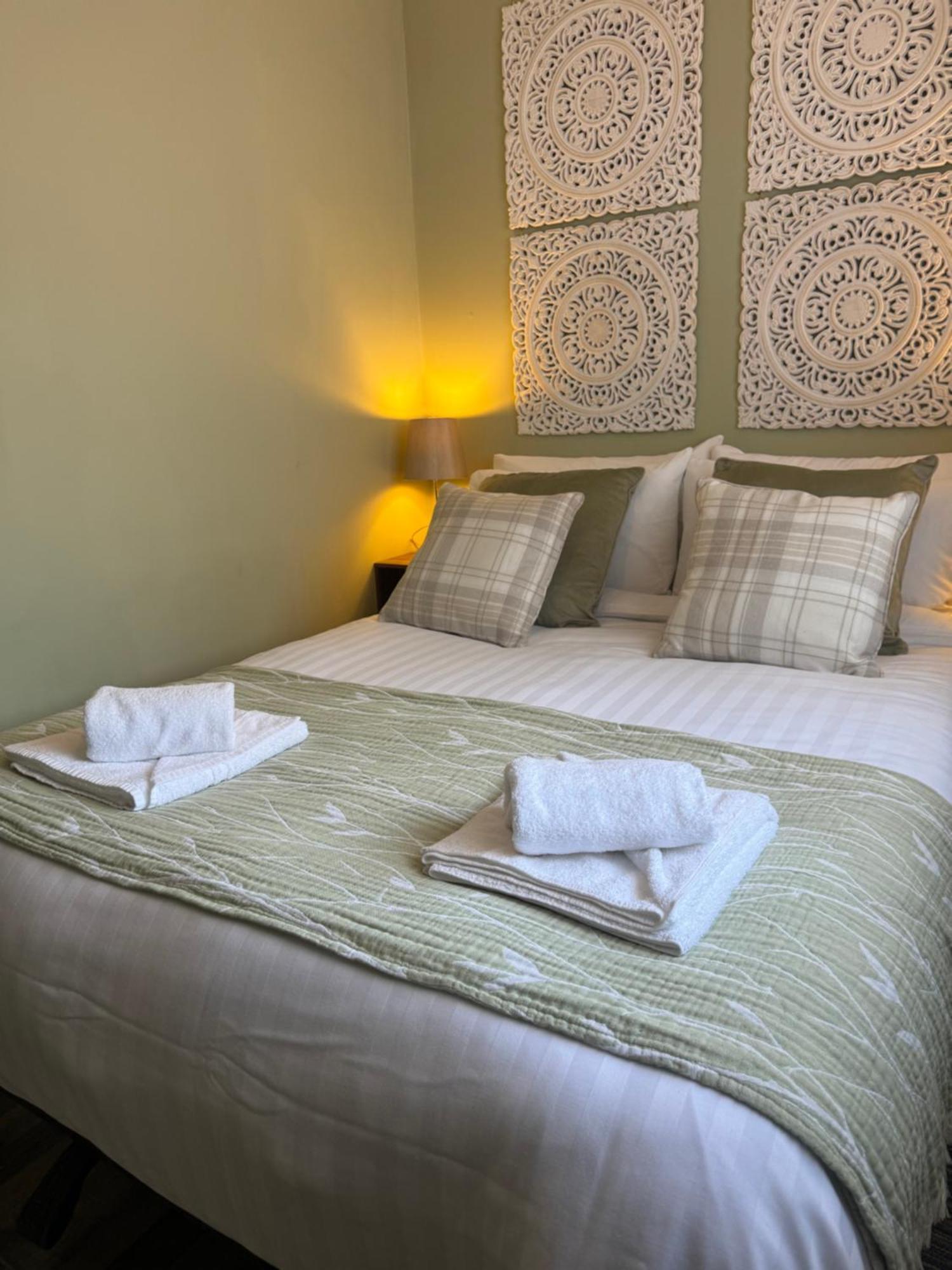 Loch Lomond Riverside Apartments B Balloch Extérieur photo